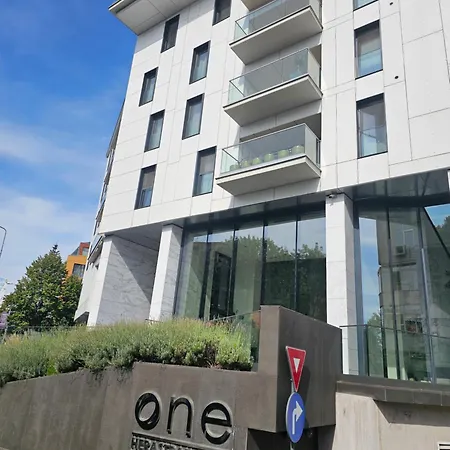 Apartment Deluxe New In Town By The Park And Bucharest